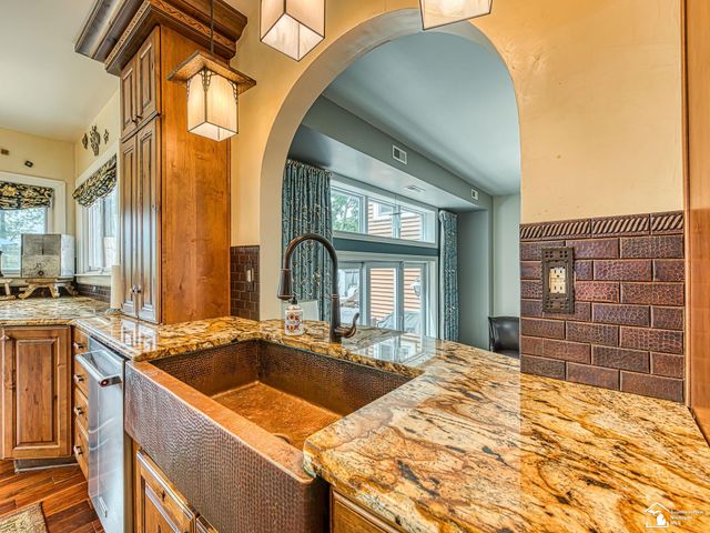 404 E Elm Avenue, Monroe, MI 48162
