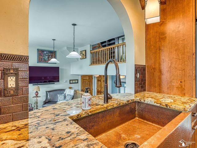 404 E Elm Avenue, Monroe, MI 48162