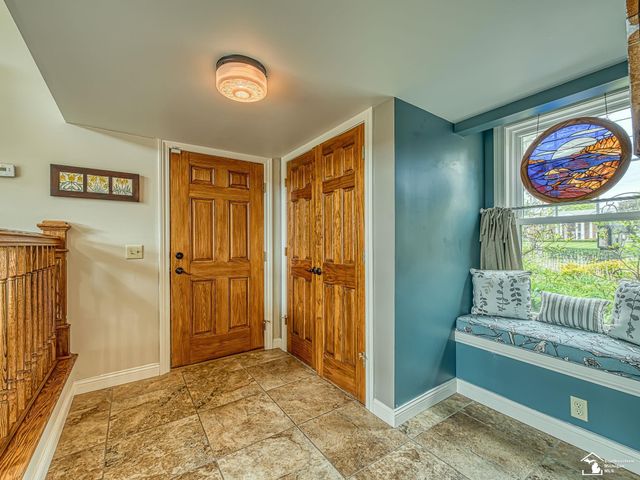 404 E Elm Avenue, Monroe, MI 48162
