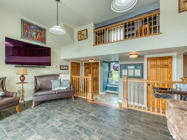 404 E Elm Avenue, Monroe, MI 48162