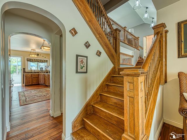 404 E Elm Avenue, Monroe, MI 48162