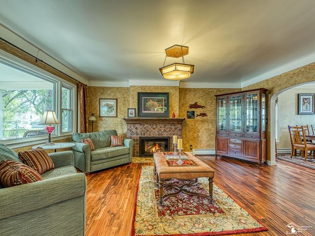 404 E Elm Avenue, Monroe, MI 48162