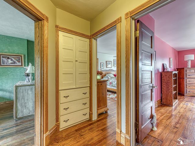 404 E Elm Avenue, Monroe, MI 48162