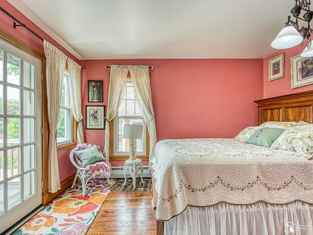 404 E Elm Avenue, Monroe, MI 48162