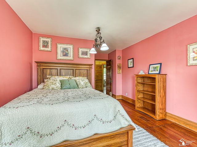 404 E Elm Avenue, Monroe, MI 48162