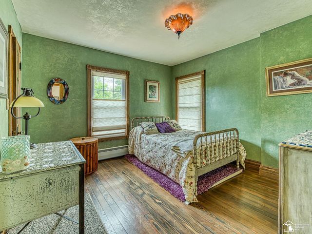 404 E Elm Avenue, Monroe, MI 48162