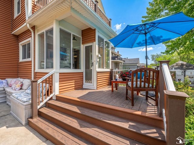 404 E Elm Avenue, Monroe, MI 48162