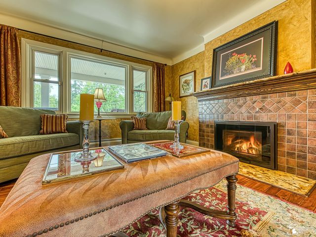404 E Elm Avenue, Monroe, MI 48162