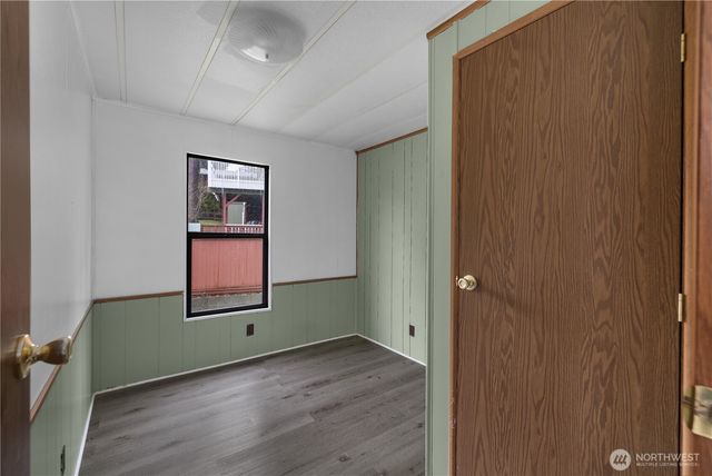 9823 Whitecap Drive NW, Olympia, WA 98502