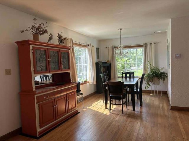 3225 S 39th STREET, Milwaukee, WI 53215