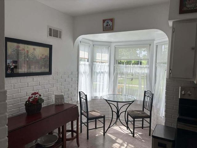3225 S 39th STREET, Milwaukee, WI 53215