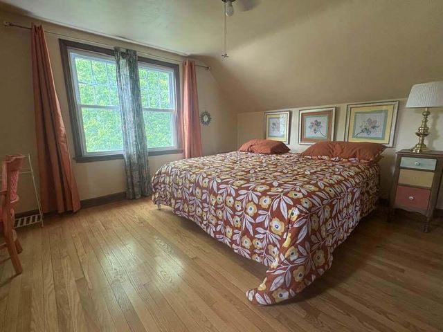 3225 S 39th STREET, Milwaukee, WI 53215