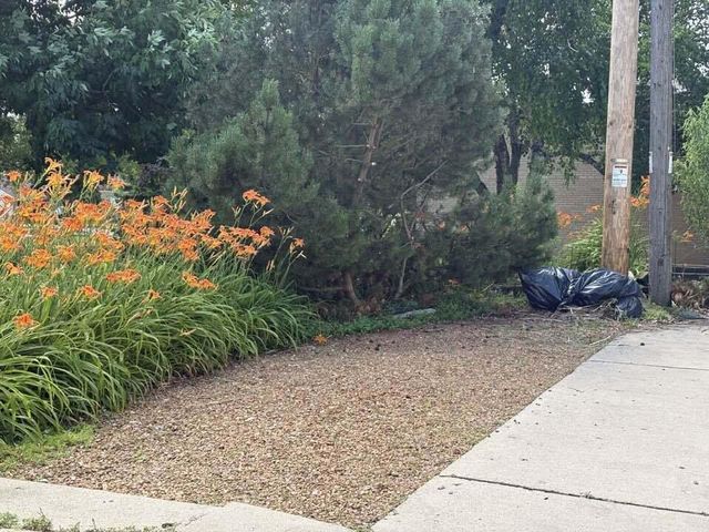 3225 S 39th STREET, Milwaukee, WI 53215