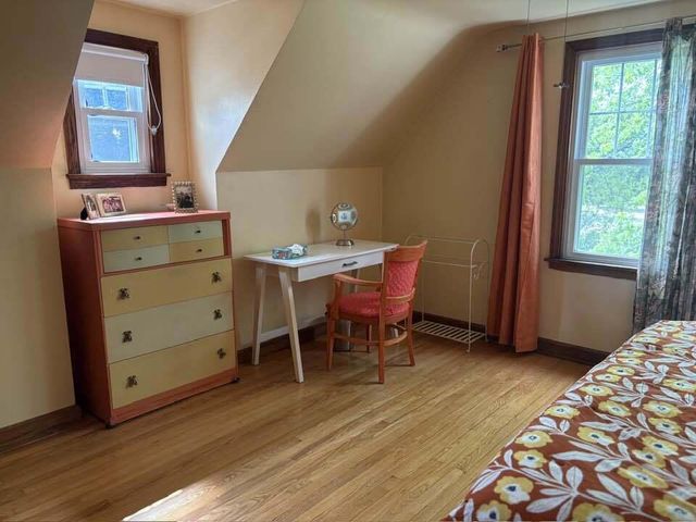 3225 S 39th STREET, Milwaukee, WI 53215
