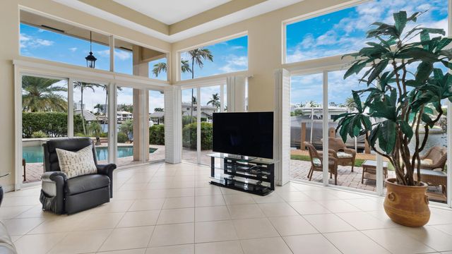 2761 SE 9TH Street, Pompano Beach, FL 33062