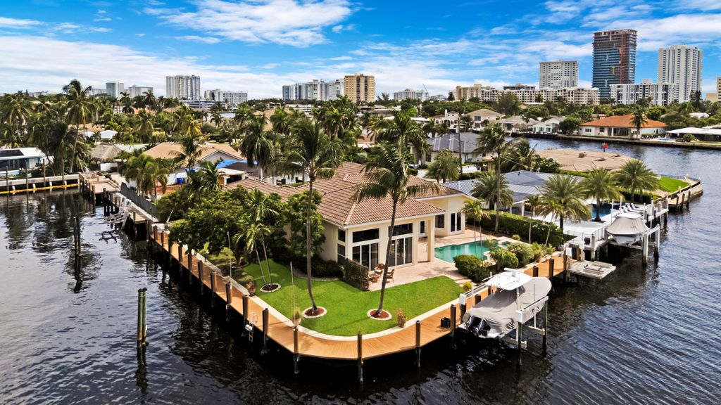 2761 SE 9TH Street, Pompano Beach, FL 33062