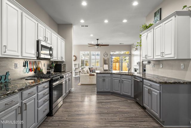 1360 Lambrays Lane, Sparks, NV 89436