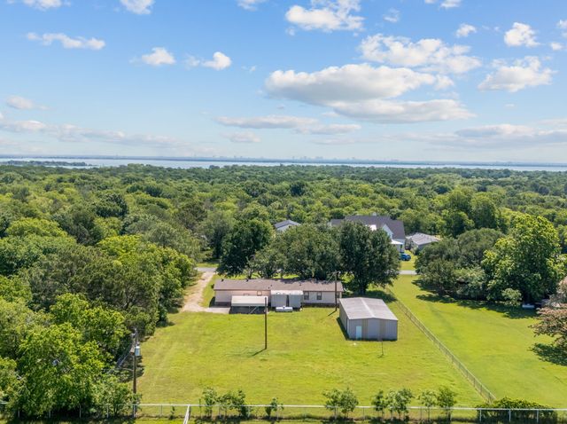 20 Wolters Street, Hickory Creek, TX 75065