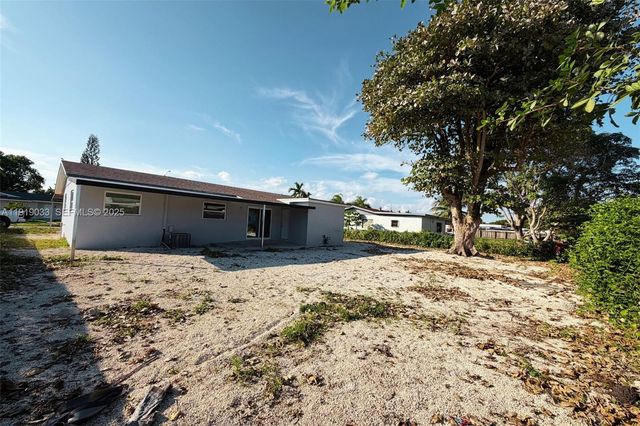 14313 SW 110th Ave, Miami, FL 33176