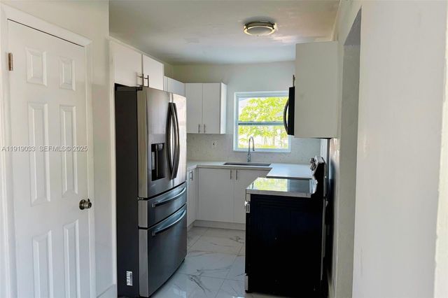 14313 SW 110th Ave, Miami, FL 33176