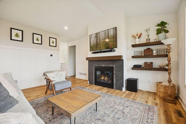 4160 Boulder Circle, Webster, MN 55088