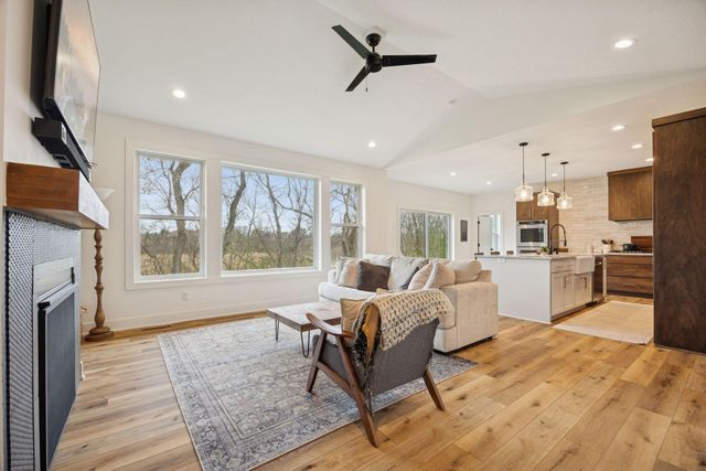 4160 Boulder Circle, Webster, MN 55088