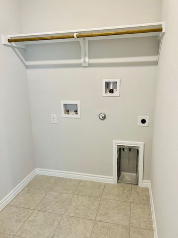 804 Peaceful Brook Drive, Fort Worth, TX 76140