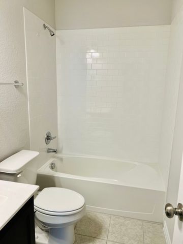 804 Peaceful Brook Drive, Fort Worth, TX 76140