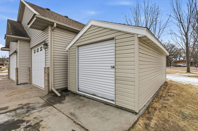 1000 Brook Court, Sauk Rapids, MN 56379