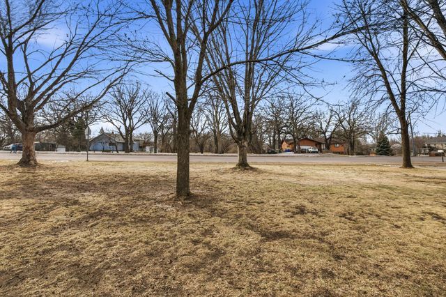 1000 Brook Court, Sauk Rapids, MN 56379