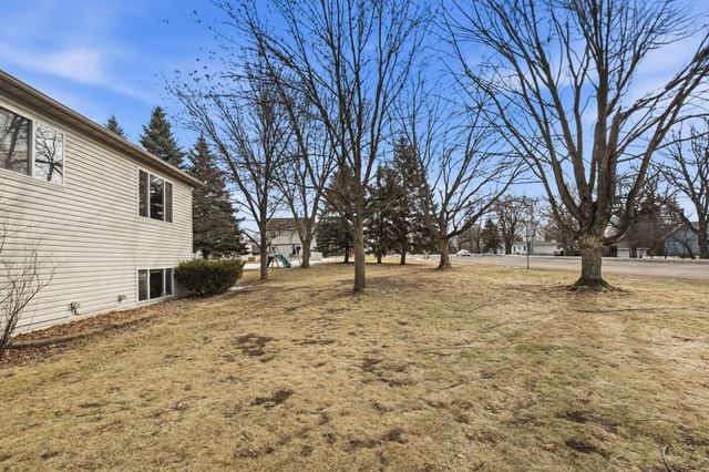 1000 Brook Court, Sauk Rapids, MN 56379