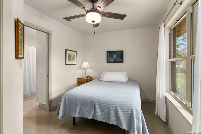 8627 FLINT ROCK DR, Boerne, TX 78006