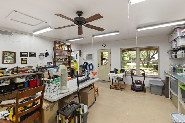 8627 FLINT ROCK DR, Boerne, TX 78006