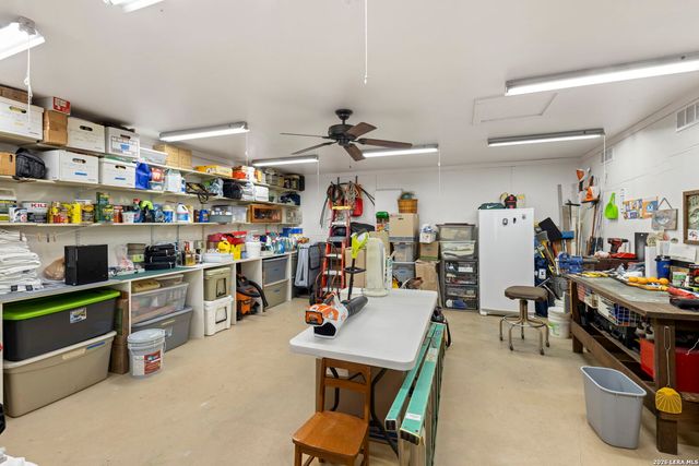 8627 FLINT ROCK DR, Boerne, TX 78006