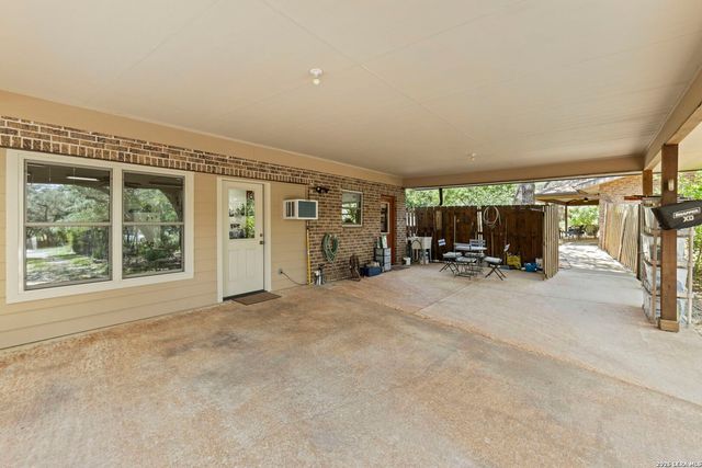 8627 FLINT ROCK DR, Boerne, TX 78006