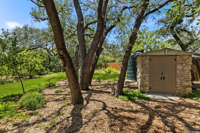 8627 FLINT ROCK DR, Boerne, TX 78006
