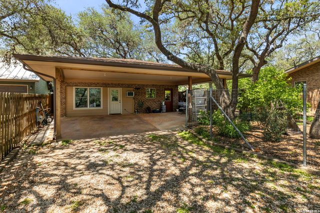 8627 FLINT ROCK DR, Boerne, TX 78006