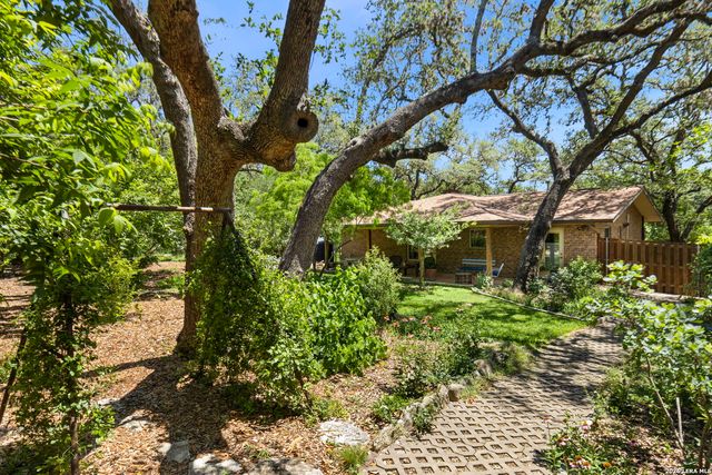 8627 FLINT ROCK DR, Boerne, TX 78006
