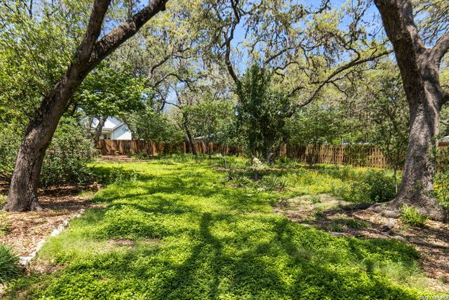 8627 FLINT ROCK DR, Boerne, TX 78006