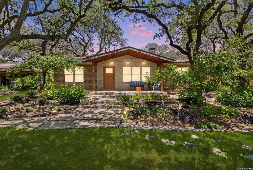 8627 FLINT ROCK DR, Boerne, TX 78006