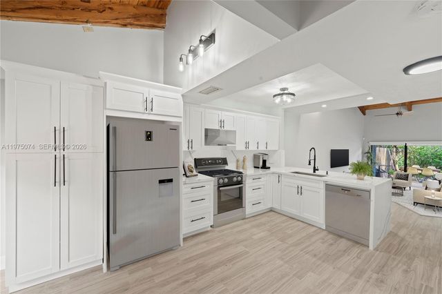 1250 SE 2nd St 1250, Fort Lauderdale, FL 33301