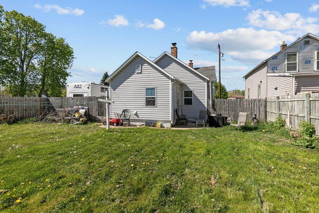 543 W 4th AVENUE, Oshkosh, WI 54902