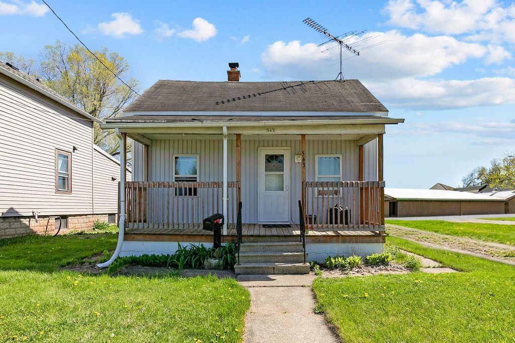 543 W 4th AVENUE, Oshkosh, WI 54902