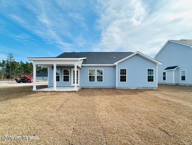 825 Hidden Bridge Drive, Jacksonville, NC 28546