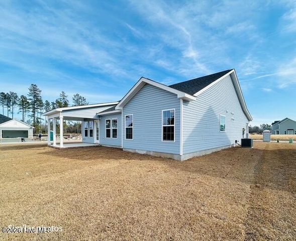 825 Hidden Bridge Drive, Jacksonville, NC 28546