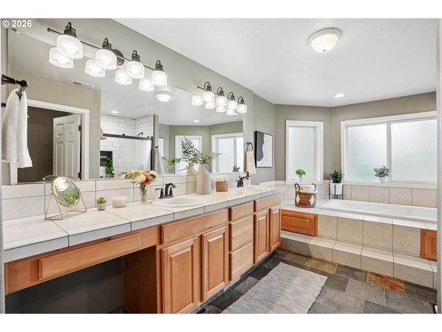 3106 Ne 108TH Cir, Vancouver, WA 98686