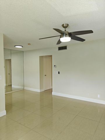 228 N Federal Highway, Lake Worth Beach, FL 33460