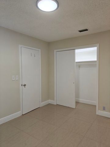 228 N Federal Highway, Lake Worth Beach, FL 33460