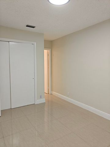 228 N Federal Highway, Lake Worth Beach, FL 33460