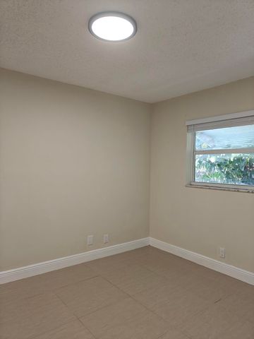 228 N Federal Highway, Lake Worth Beach, FL 33460